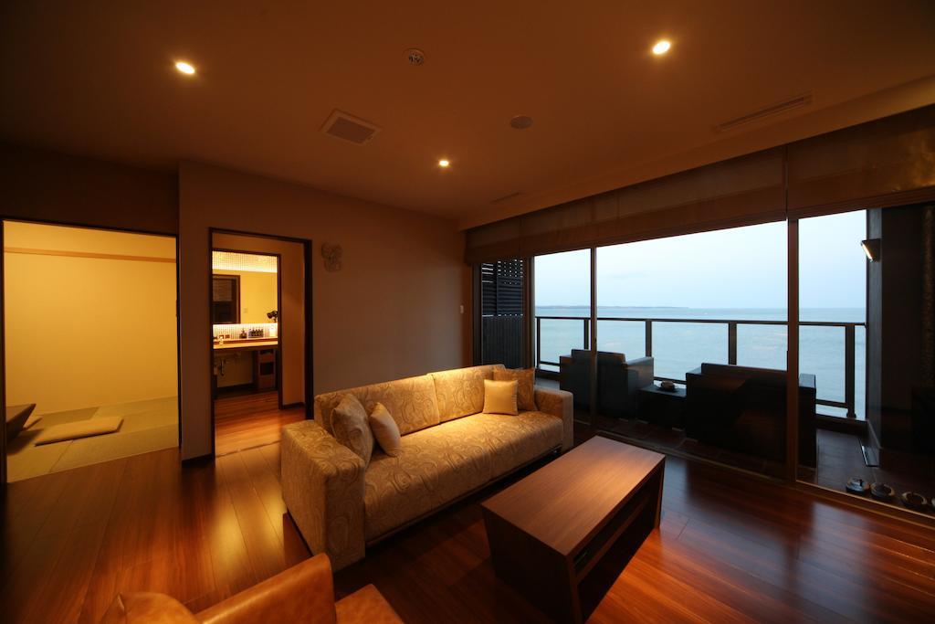 Amane Resort Seikai Beppu Rom bilde A living room in a typical apartment